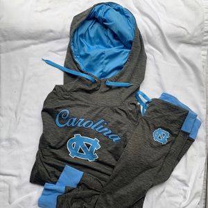 UNC Women’s sweatsuit